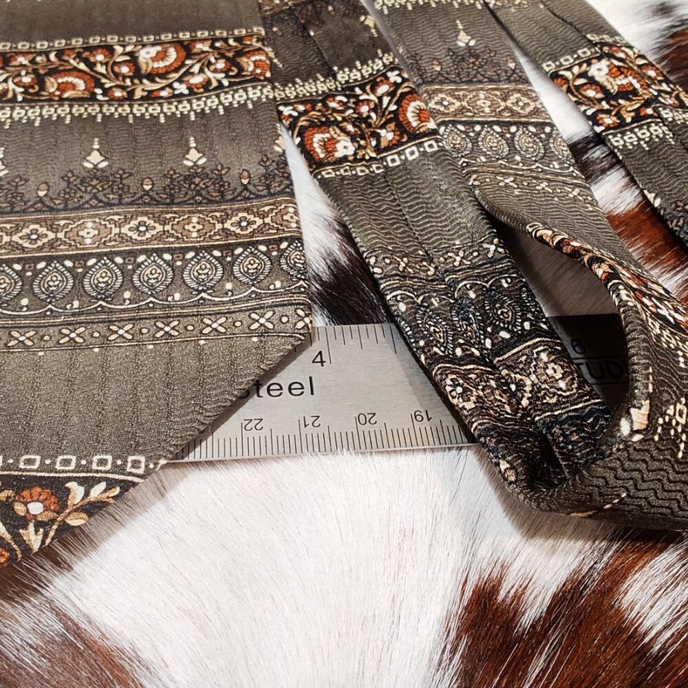 Bill Blass Country Dark Green, White, Brown and Red Ornate Floral and Geometric